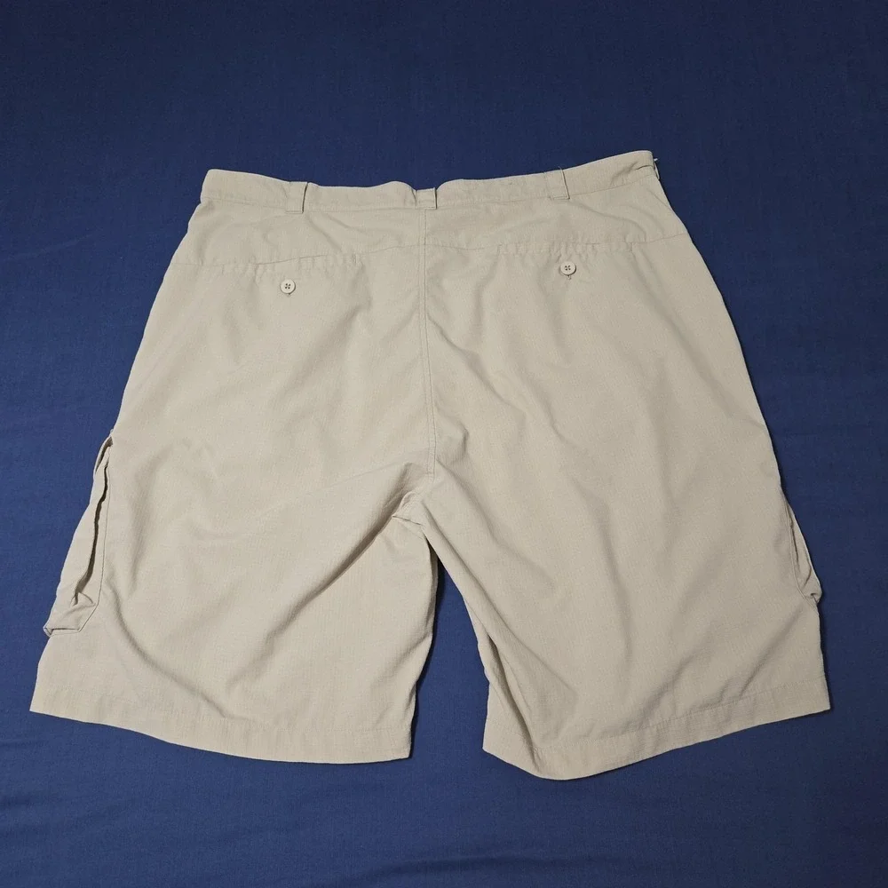 Under Armour Shorts Mens 40 Beige Nylon Cargo Microfiber Lightweight Summer